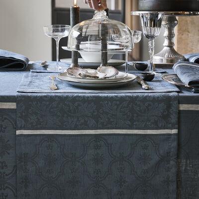 Runner Armoiries Linen,  Runner Armoiries Linen