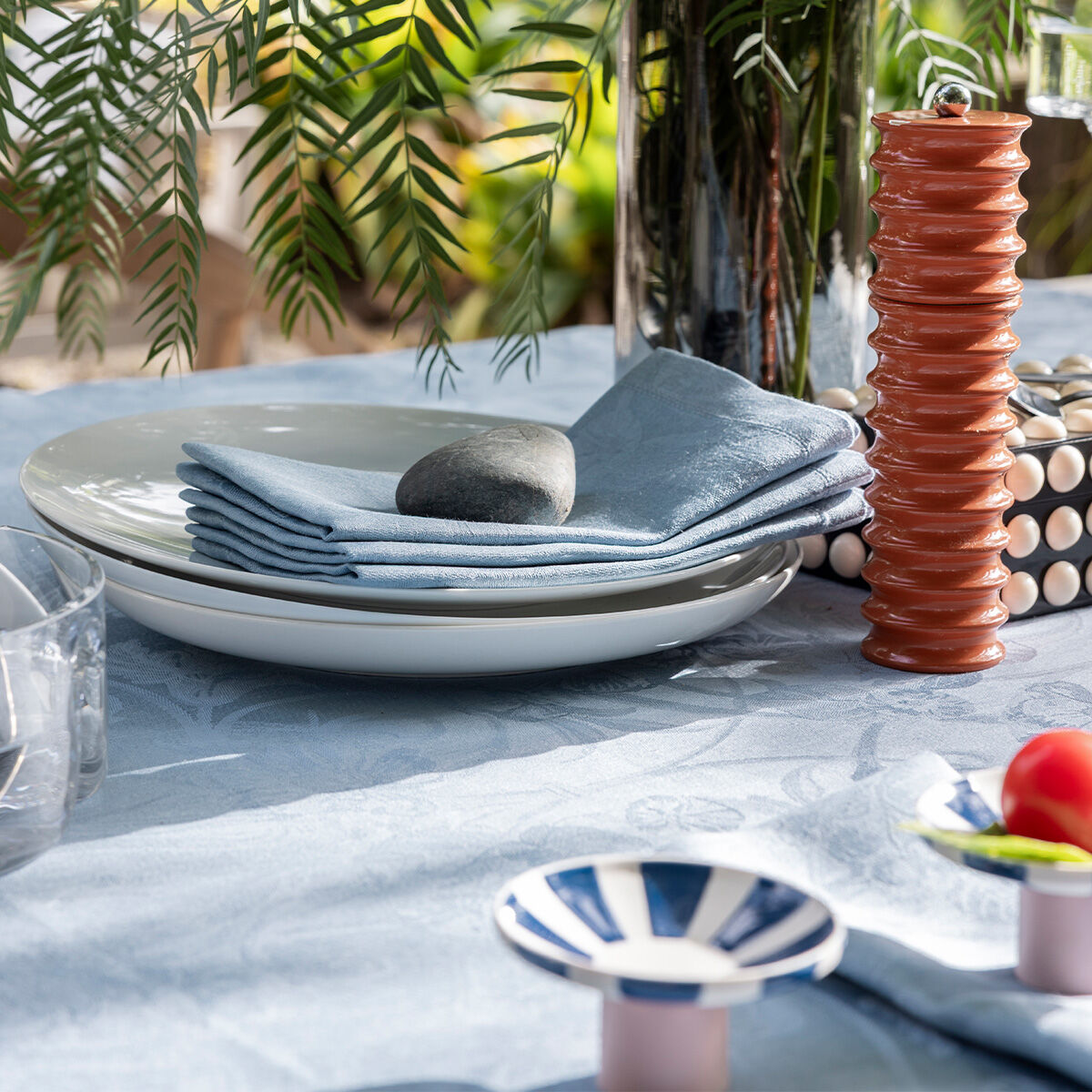 High quality table linen : Tablecloths, napkins, table runners