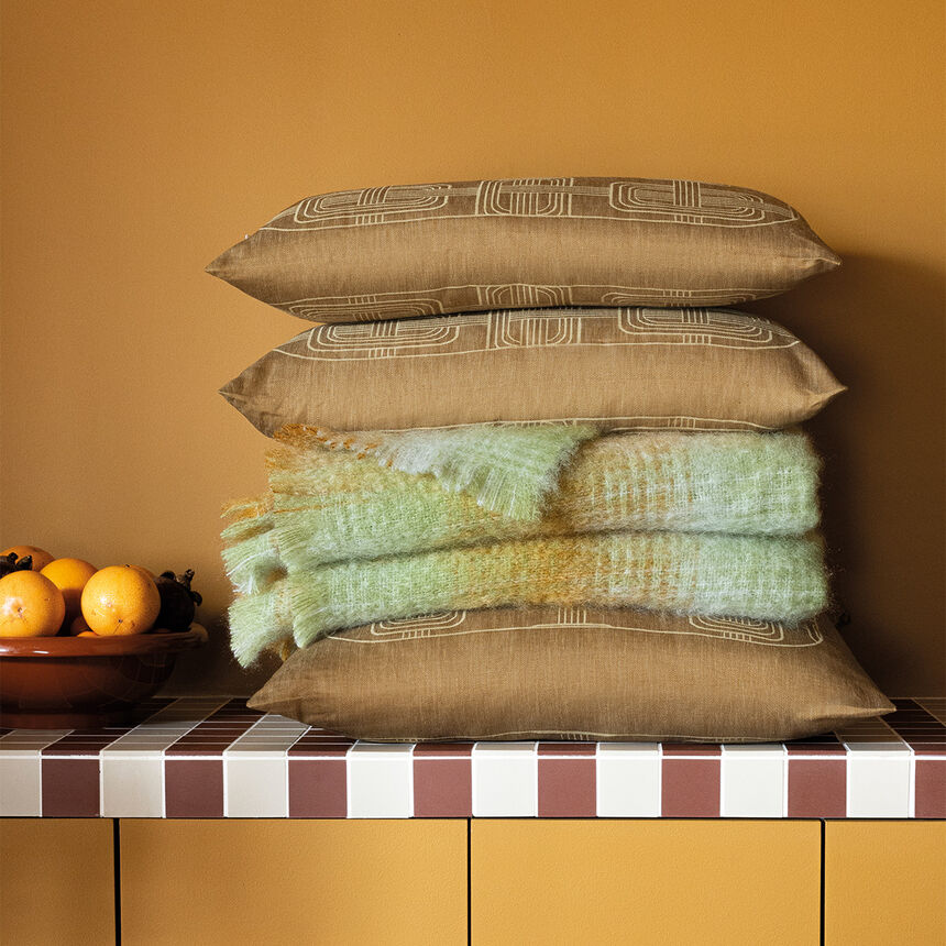 Throw H&ocirc;tel particulier 140x180 100% mohair, , hi-res image number 0