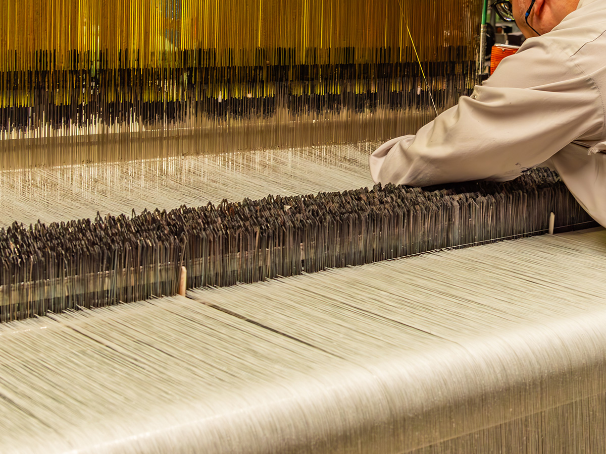Inspecting a jacquard fabric on the loom