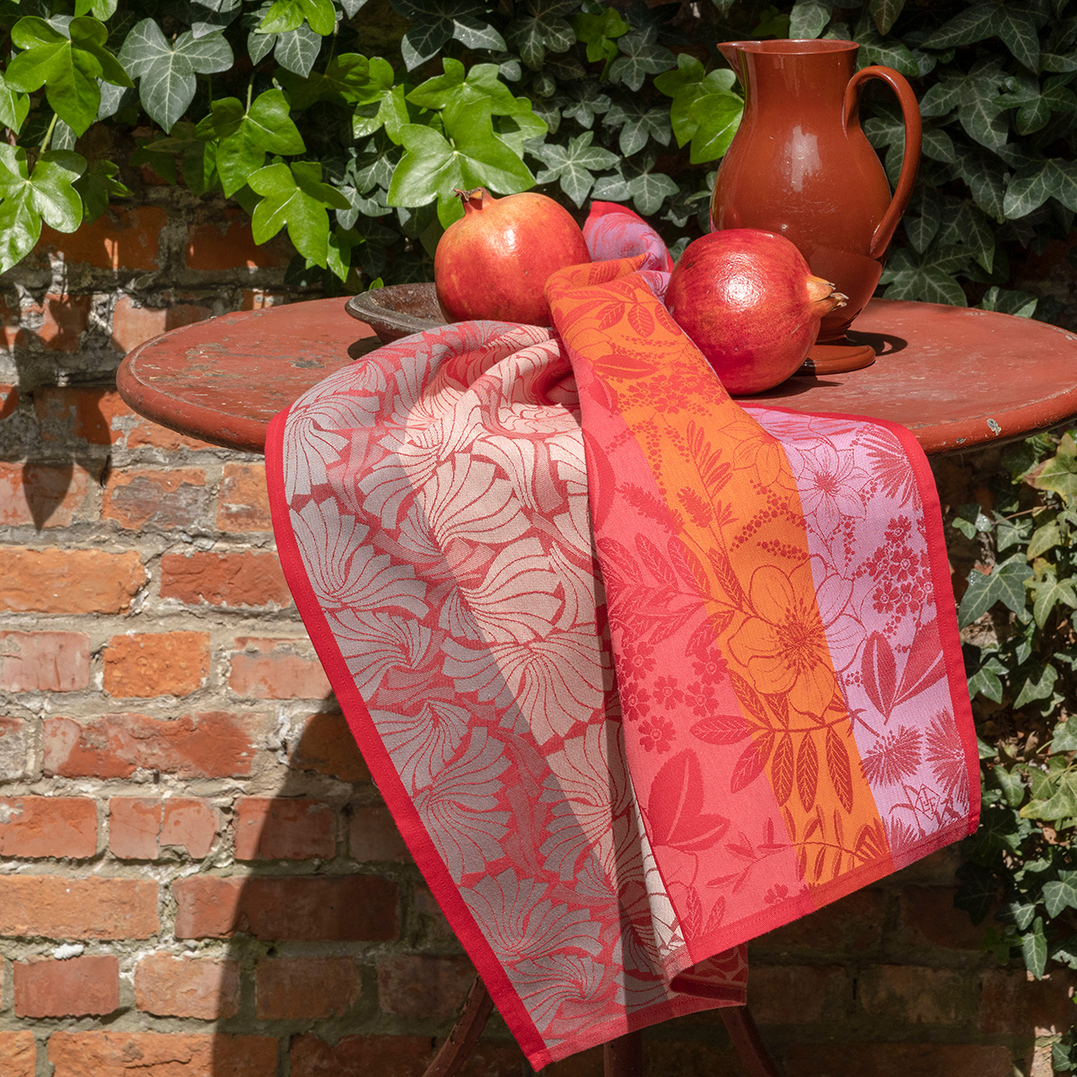 Le Jacquard Altitude Tea Towel - Green and Pink