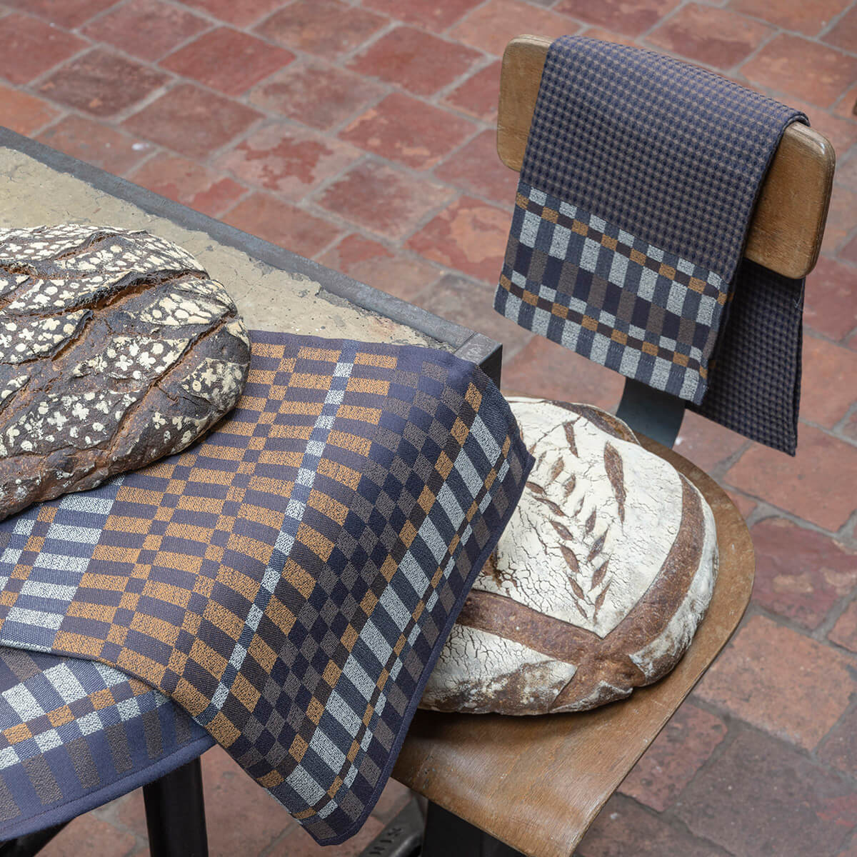 Quality Hand Towels Le Jacquard Français